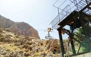 تله‌کابین کرمانشاه مجوزی از سوی میراث فرهنگی ندارد/ثبت‌جهانی طاق بستان نیازمند منابع مالی است