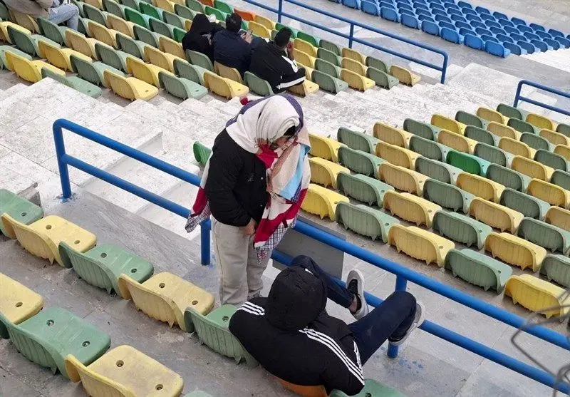 فوتبال , استقلال , تیم فوتبال گل‌گهر سیرجان , 