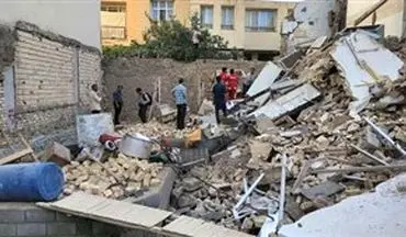 ریزش ساختمان ۲ طبقه در اصفهان/ ۲ نفر زیر آوار محبوس شدند