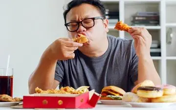 پرخوری تو از کدوم نوعه؟ ۵ الگوی رایج و راه‌های کنترلش