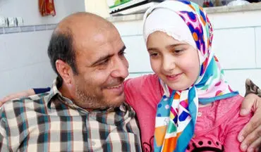 لحظات تلخ اعلام خبر شهادت شهید مدافع حرم به دختر کوچکش +فیلم 