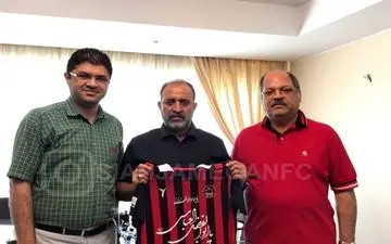 کار میثاقیان و مشکی پوشان بیخ پیدا کرد 