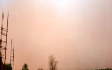 گردوغبار شدید در ریگان راه ارتباطی ۴۲ روستا را مسدود کرد