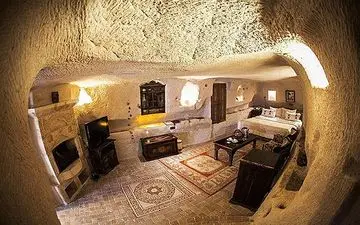 پروژه "هتل غار" دهکده المپیک کرمانشاه کلید می‌خورد