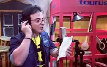 ترانه هندی که عمو پورنگ خواند!