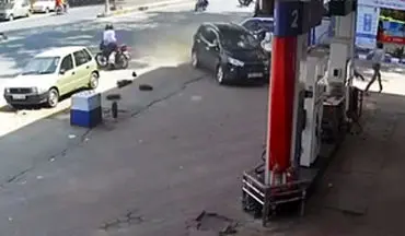 حمله خودروی شاسی بلند به پمپ گاز 