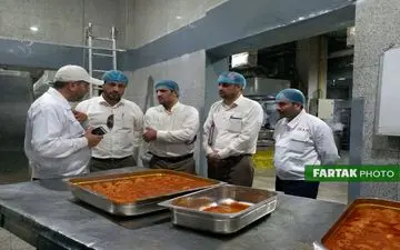 گزارش اختصاصی فرتاک نیوز از آشپزخانه زائران ایرانی در مکه مکرمه + فیلم