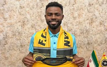 سپاهان یک وینگر استرالیایی جذب کرد
