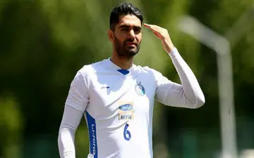 علی کریمی :هبچ‌ برنامه ای برای برگشتن به ایران ندارم 