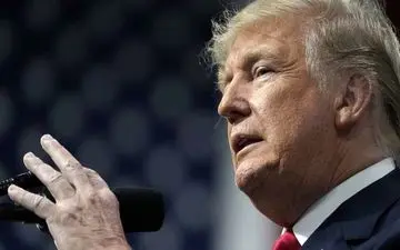 همان دقیقه اول متوجه می‌شوم دیدارم با "اون" بی‌نتیجه است یا نه