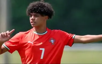 کارت زرد پس از تعویض؛ حاشیه تازه برای پسر کریستیانو+عکس