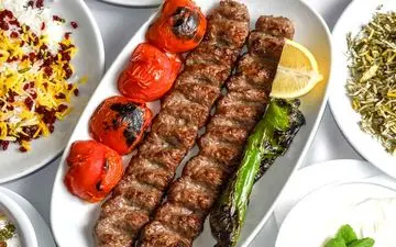 آموزش کباب کوبیده اصیل ایرانی: از انتخاب گوشت تا کباب شدن