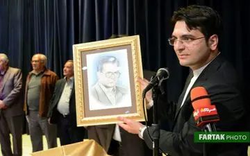 آیین بزرگداشت استاد صمد امیریان شاهنامه‌پژو و نویسنده فرهنگ شاهنامه در روز معلم