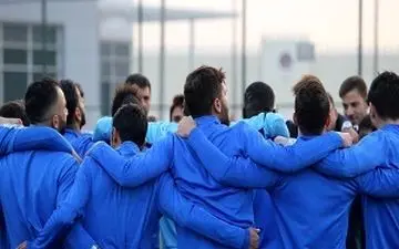  اعتراض بازیکنان استقلال به دستمزد دیاباته و میلیچ