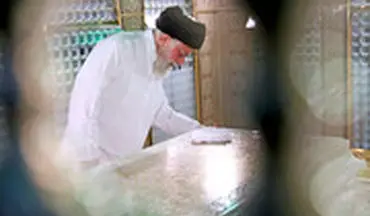 حضور رهبر انقلاب در بارگاه حضرت امام رضا(ع)