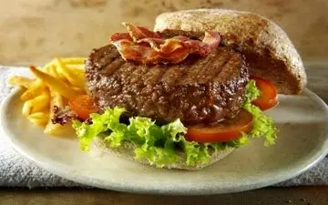 فست‌فود فقط چاقتان نمی‌کند، مغزتان را هم نابود می‌کند