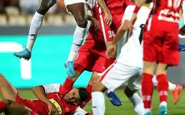 تساوی فولاد و پرسپولیس در نیمه نخست