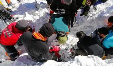 خانواده های داغدیده کوهنوردان حادثه دیده اشترانکوه در شرایط غم انگیزی به سر میبرند