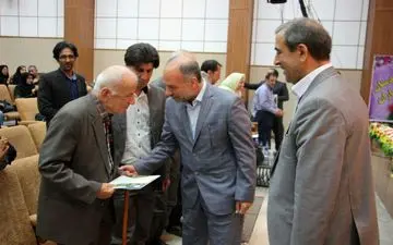 اختتامیه دوازدهمین گردهمایی بین‌المللی انجمن ترویج زبان و ادب فارسی ایران در دانشگاه رازی کرمانشاه به روایت تصویر 