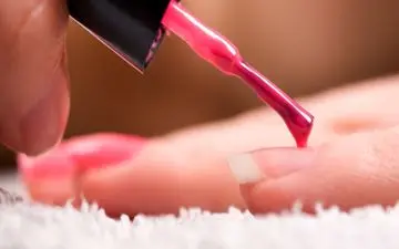 ترفندهای ساده و طلایی برای خشک کردن لاک ناخن در کوتاهترین زمان ممکن