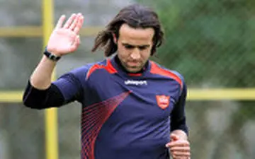 ماجرای قرارداد علی کریمی با باشگاه استقلال چه بود؟