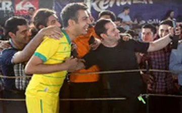  کل‌کل فوتبالی عادل فردوسی‌پور با بازیکنان تیم ملی
