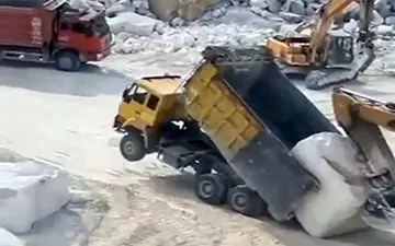 نحوه بارگیری سنگ در معدن بدون جرثقیل 