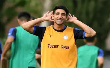 تمرین شادی گل یک استقلالی قبل از هوادار