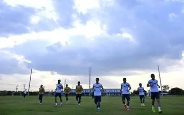 جلسه سرنوشت‌ساز در تمرین استقلال؛ آماده‌سازی برای نبرد بزرگ با تراکتور!
