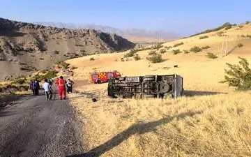 حادثه در منطقه تفریحی دورود؛ واژگونی مینی‌بوس ۱۷ مصدوم برجا گذاشت