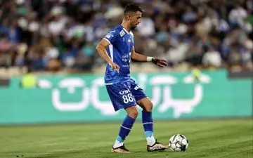 هافبک استقلال به دیدار الهلال رسید

