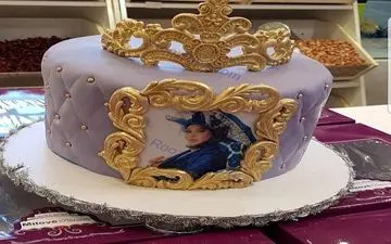 کیک تولد ٤٩ سالگى خانم بازیگر مشهور+ عکس