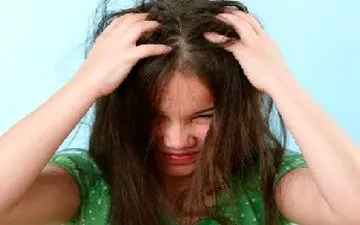  درمان های خانگی خارش پوست سر