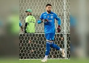  با جدایی دروازه‌بان مورد نظر پرسپولیس مخالفت شد