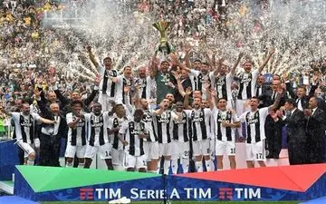 تصاویر دیدنی از جشن قهرمانی یوونتوس و خداحافظی احساسی بوفون افسانه‌ای