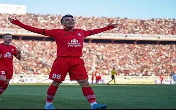 تراکتور قهرمانِ جوایز فردی؛ حسین‌زاده آقای گل، بیرانوند دستکش طلا، ترابی بهترین پاسور