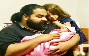 «تیارا» و «ویانا» دو دختر «رضا صادقی» | عکس