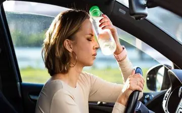 بهترین نوشیدنی‌ها برای کاهش دمای بدن