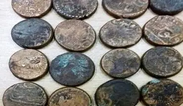 کشف 34 قطعه سکه تاریخی در کرمانشاه
