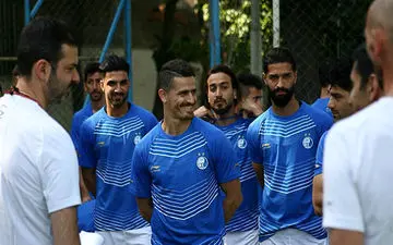 برای حضور در استقلال 6 میلیارد تومان ضرر کردم!