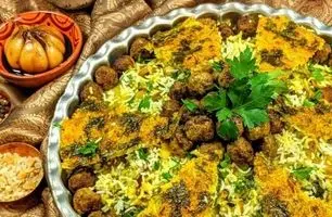 طرز تهیه کلم پلو شیرازی با سبزیجات معطر + ویدئو