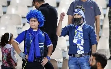 
تشویق فتح الله زاده و جباری در روزی که شعار «حیا کن - رها کن» استقلالی‌ها برای افتخاری به گوش رسید