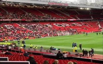 اعتراض عجیب یونایتدها: امشب در ورزشگاه می‌مانیم!