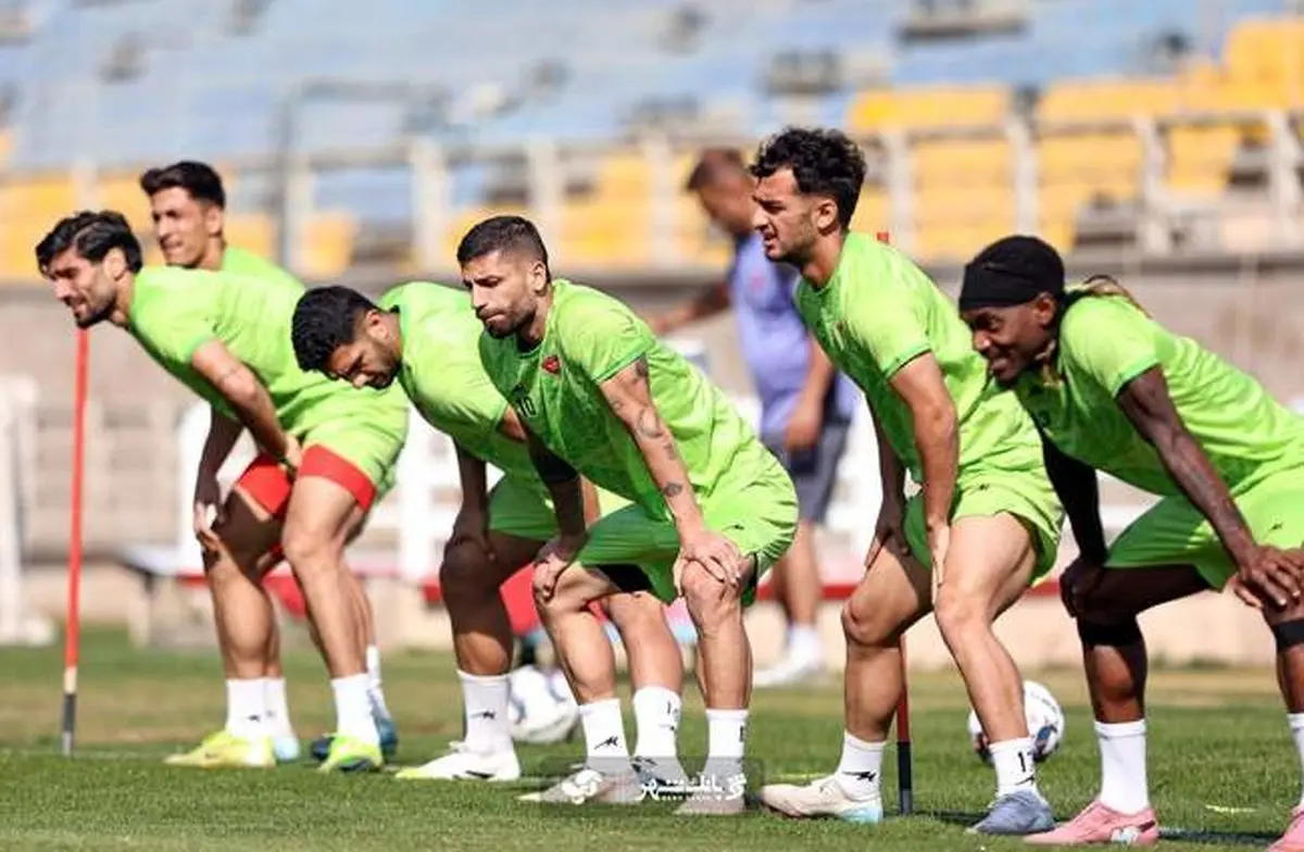 مهمان کوچک در تمرین پرسپولیس؛ اورونوف کوچک به جمع سرخها پیوست+عکس