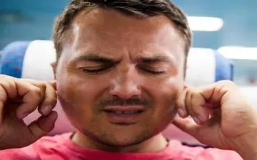 علائم باروترومای گوش