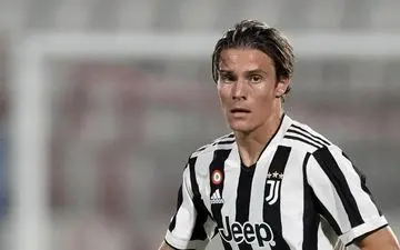 تمدید قرارداد عجیب یوونتوس با بازیکن جنجالی