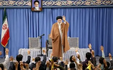 هزاران نفر از دانش‌آموزان و دانشجویان با رهبر انقلاب دیدار کردند