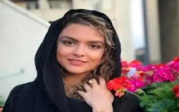 دنیا مدنی در کنار دختر و همسر پژمان بازغی