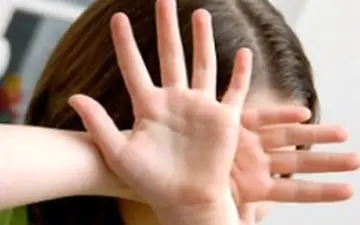 دختر سه ساله از بس زیبا بود من کنترل خودم را از دست دادم!