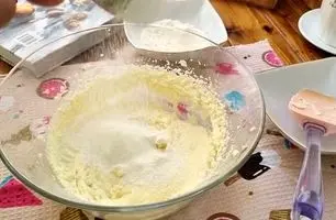 طرز تهیه شیرینی ساده و خوشمزه برای مهمان‌ها | آماده در ۳ دقیقه